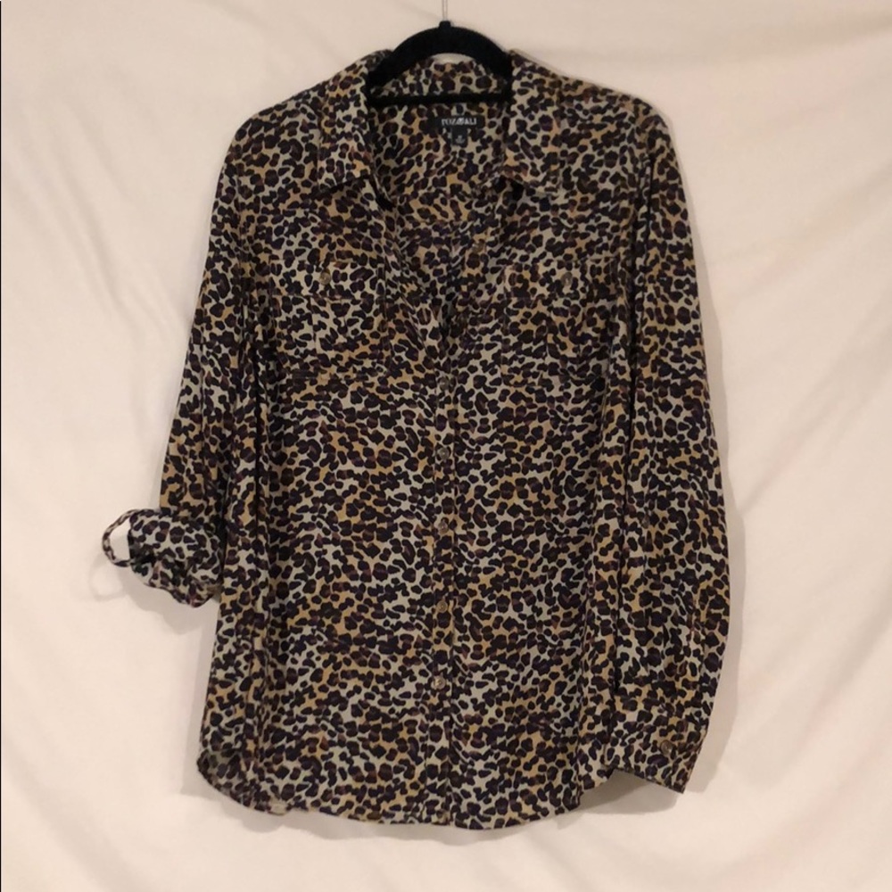 Roz&Ali Leopard Print Convertible Sleeve Top